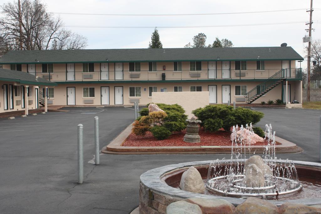 Value Inn & Suites Redding Exterior photo