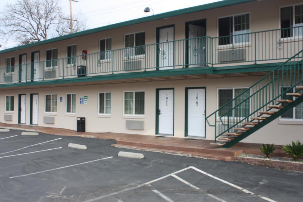 Value Inn & Suites Redding Exterior photo